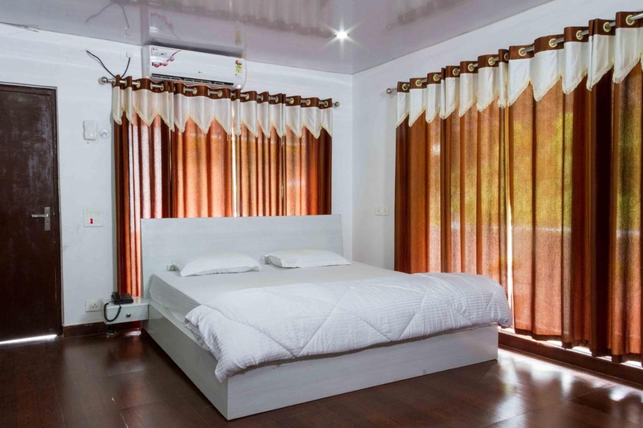 Sb Mount Resort Lansdowne Room photo